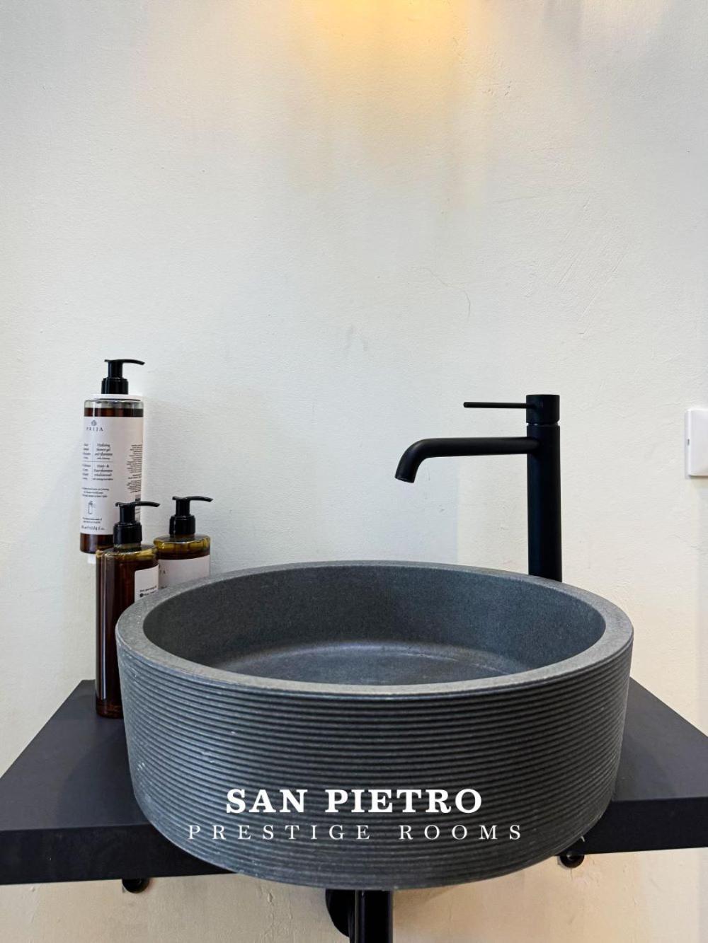 Alojamento de Acomodação e Pequeno-almoço San Pietro Prestige *